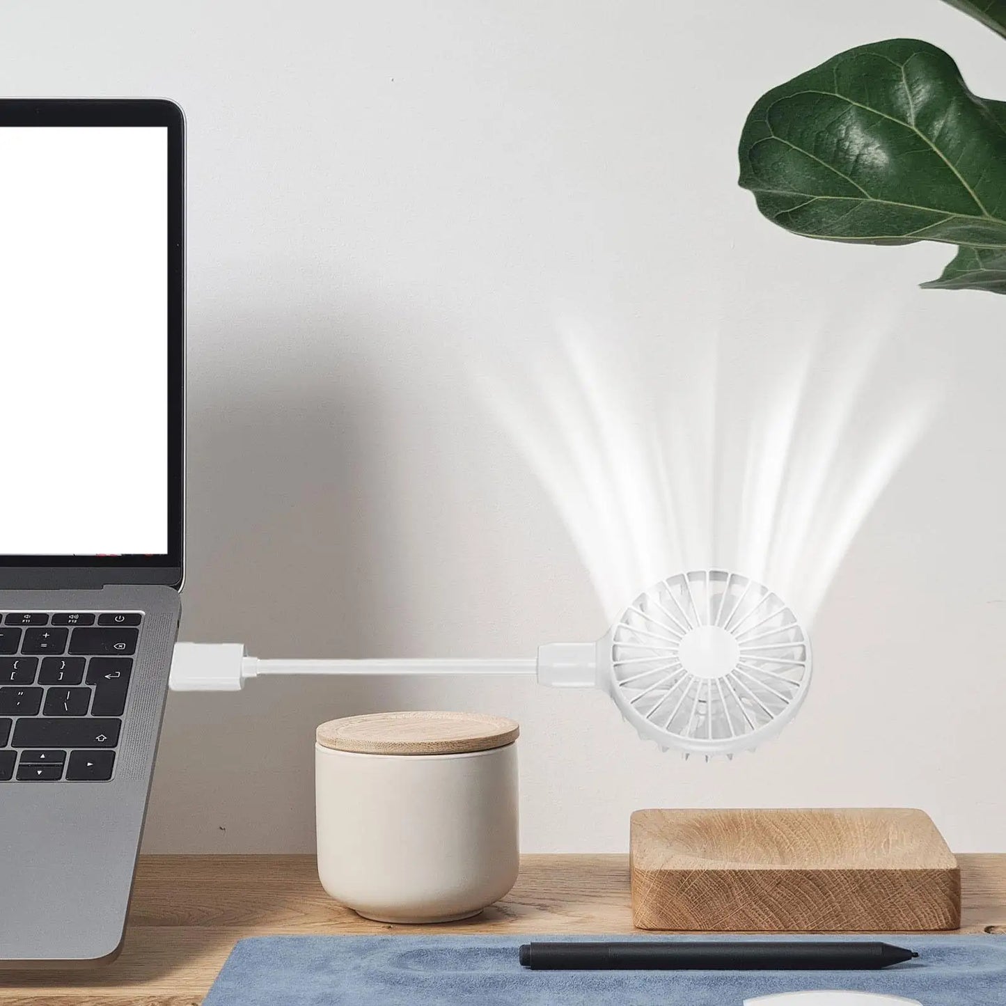 Mini Ventilateur Portable - BreezeMate™ - Blanc - Branche ton Univers !